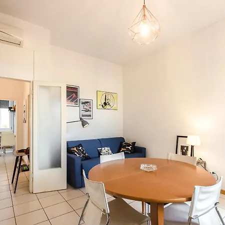Apartment Carracci Apartment: Spazioso E Comodo Alla Stazione Bologna